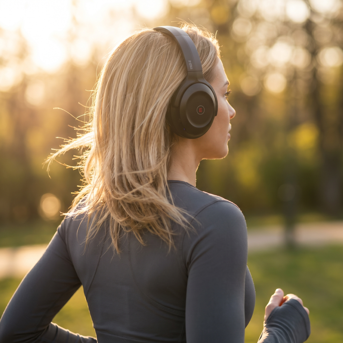 Mantra Headphones with Microphone - Image 2
